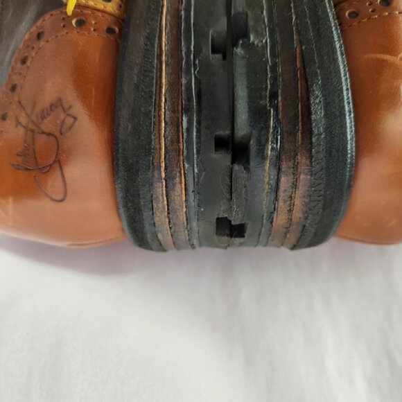 John Fluevog Stylish Two-Tone Leather Men's Shoes - Picture 8 of 12